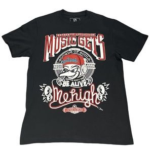 SOUTHPOLE men's/unisex "music gets me high" graphic tee, size medium.